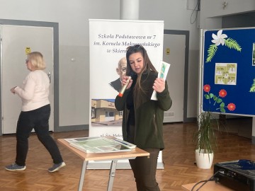 Dziuplaki i budki lęgowe – wieszanie budek w Szkole Podstawowej nr 7 w ramach projektu „Z Przyrodą na Ty” , 